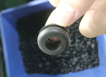 Double Sided Rubber Grommets Plugs Wear Resistant 9-13 MPa For Panel Hole